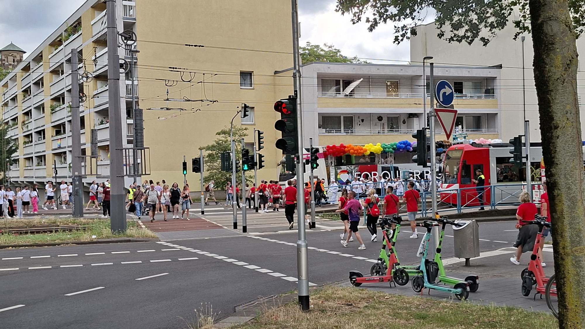 Der CSD 2026 in Köln Start auf der Deutzer Brücke